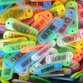 1000 Adet Baskılı Karışık Renkli  Plastik Anahtarlık